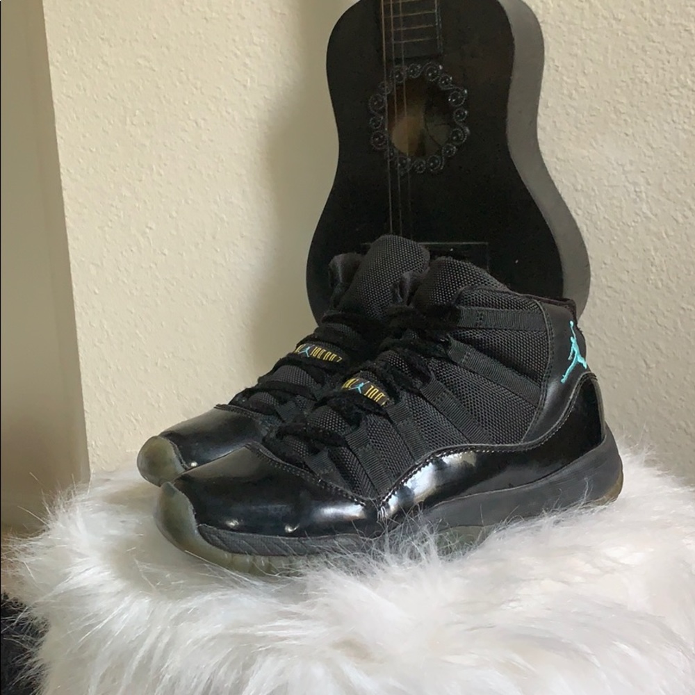 Authentic Jordan 11 Gamma Blue